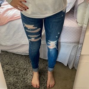 American Eagle distressed hi-rise jegging